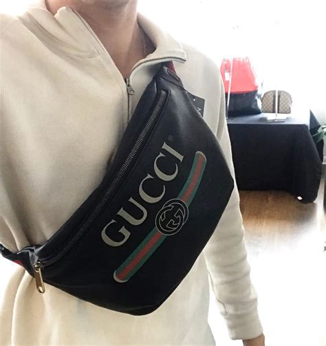 gucci men fanny pack